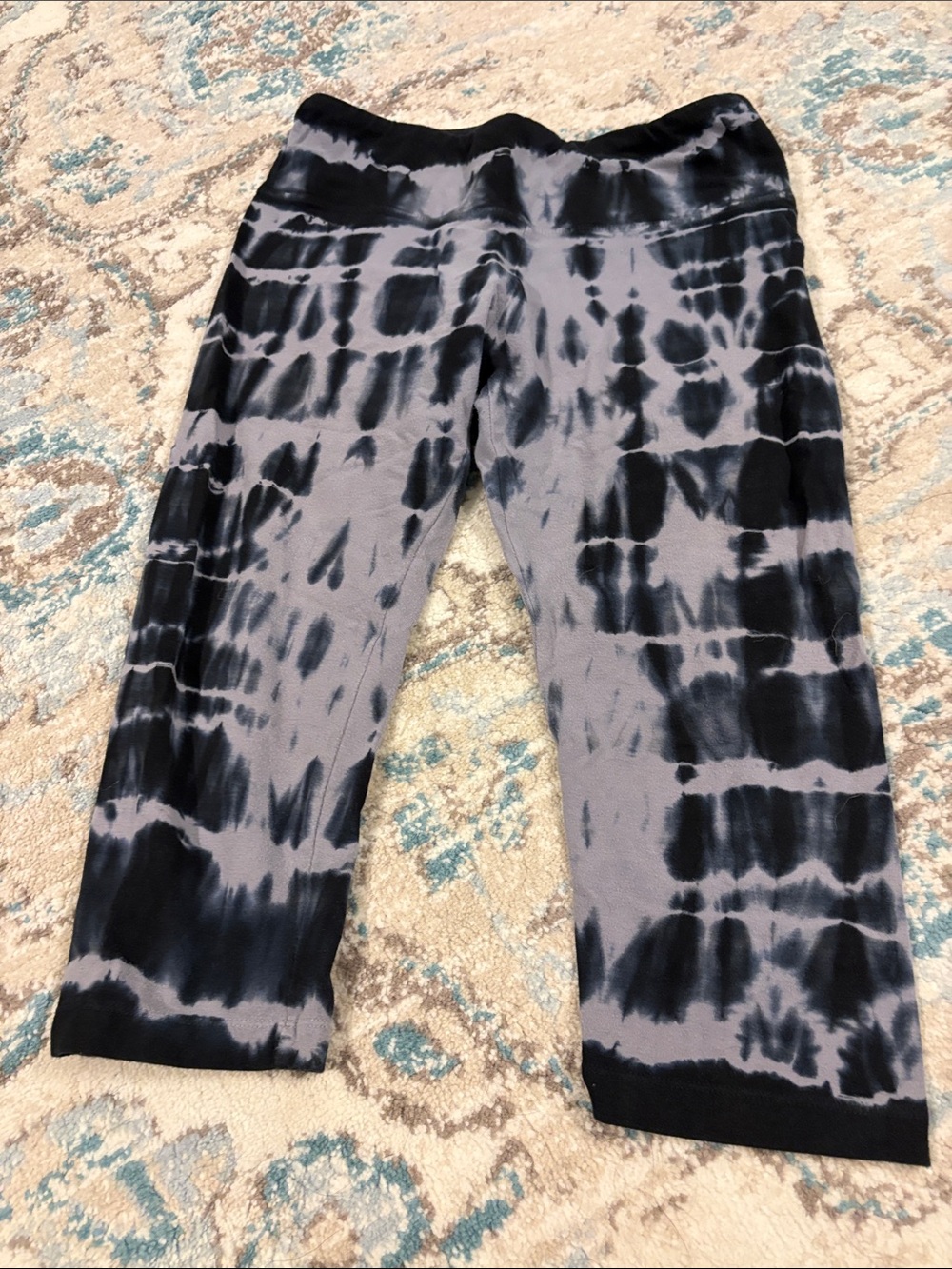 Tie-Dye Capri Yoga Pants